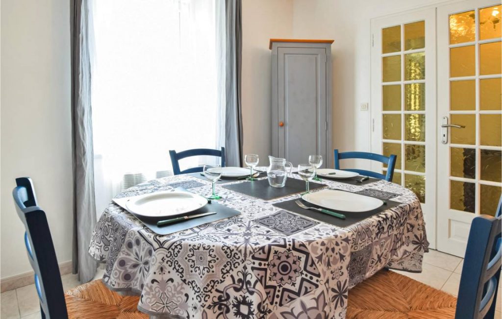 Meublé de vacances créances 50